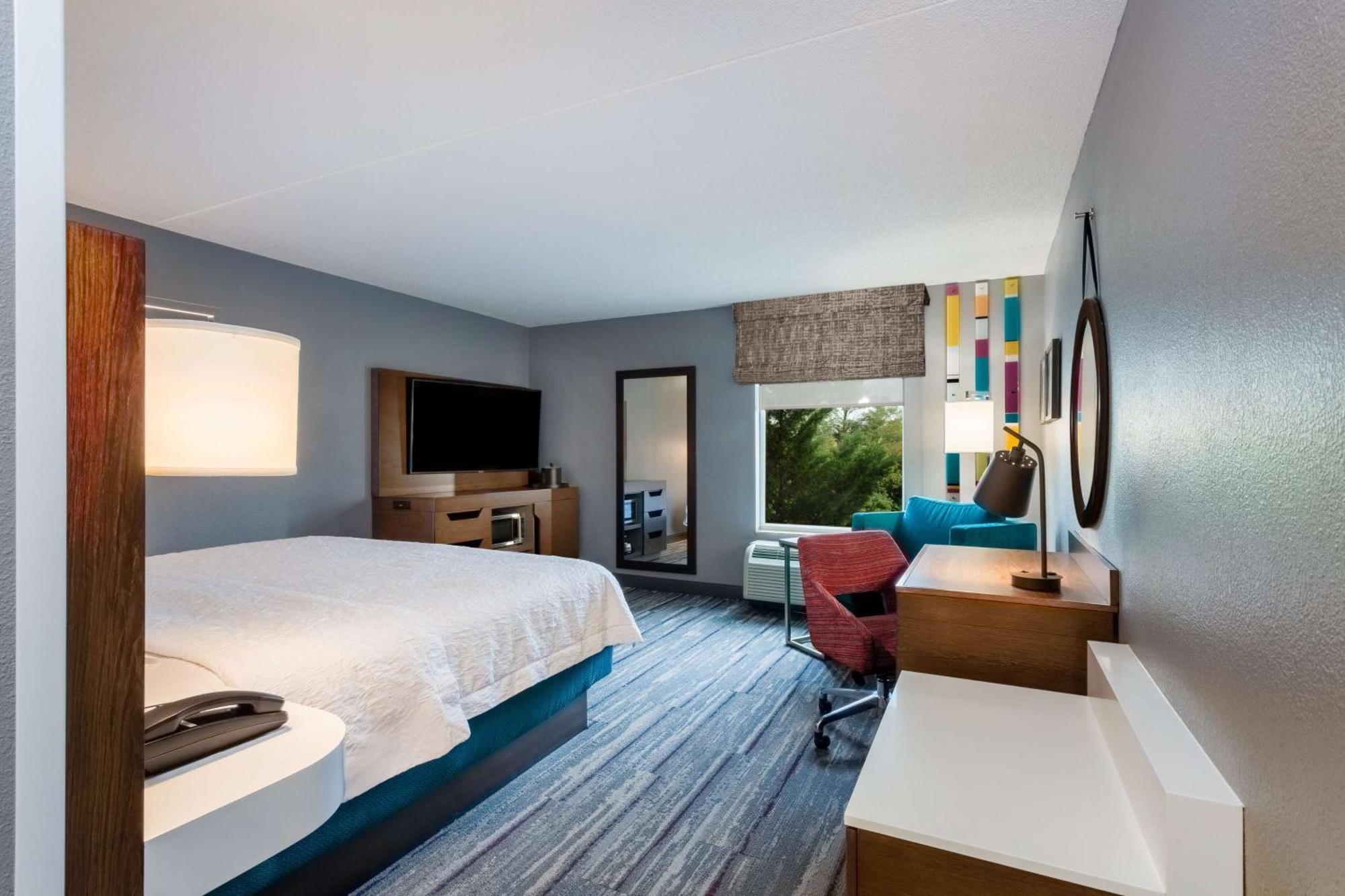 Hampton Inn & Suites Herndon-Reston Екстериор снимка