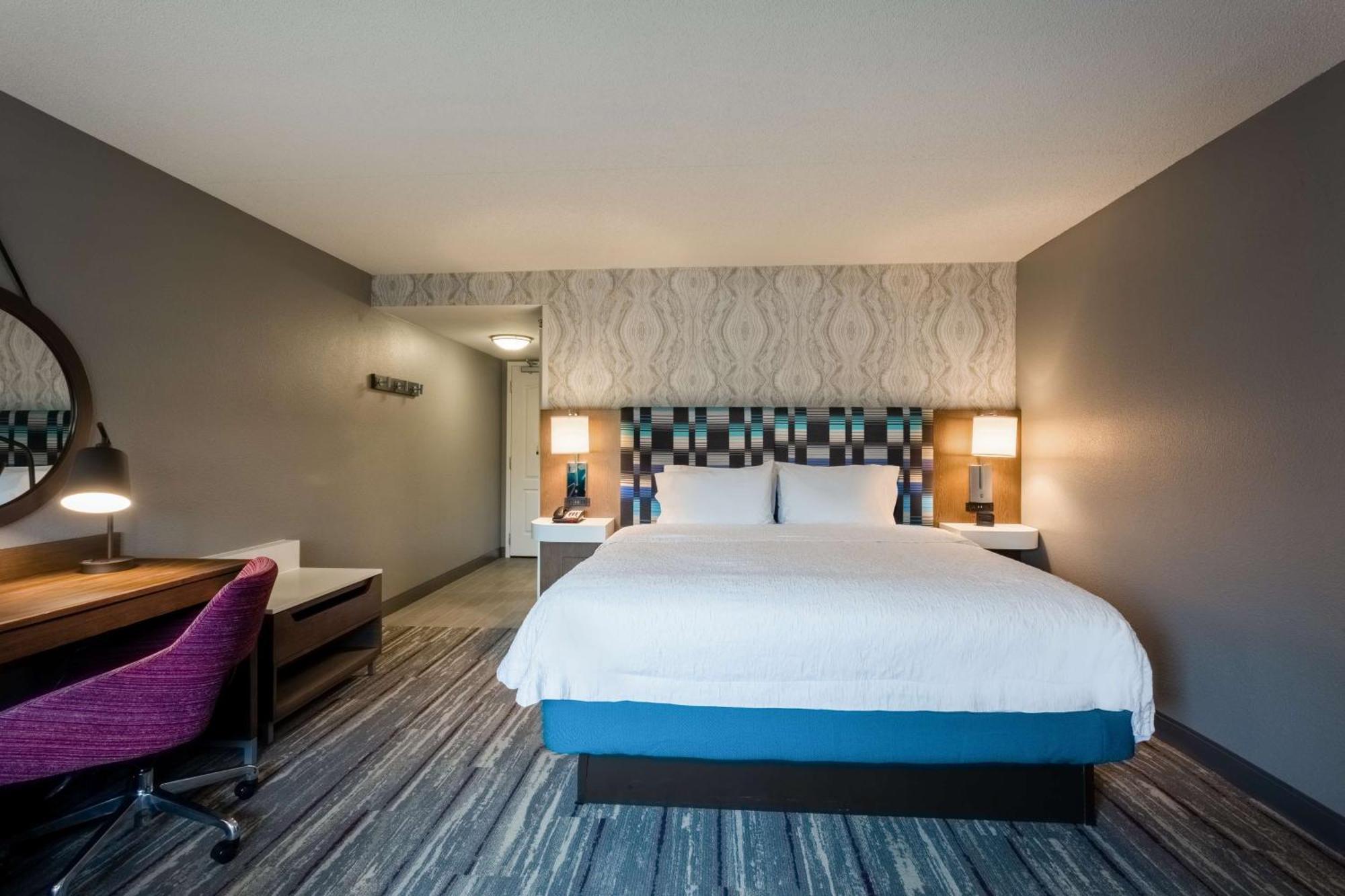 Hampton Inn & Suites Herndon-Reston Екстериор снимка