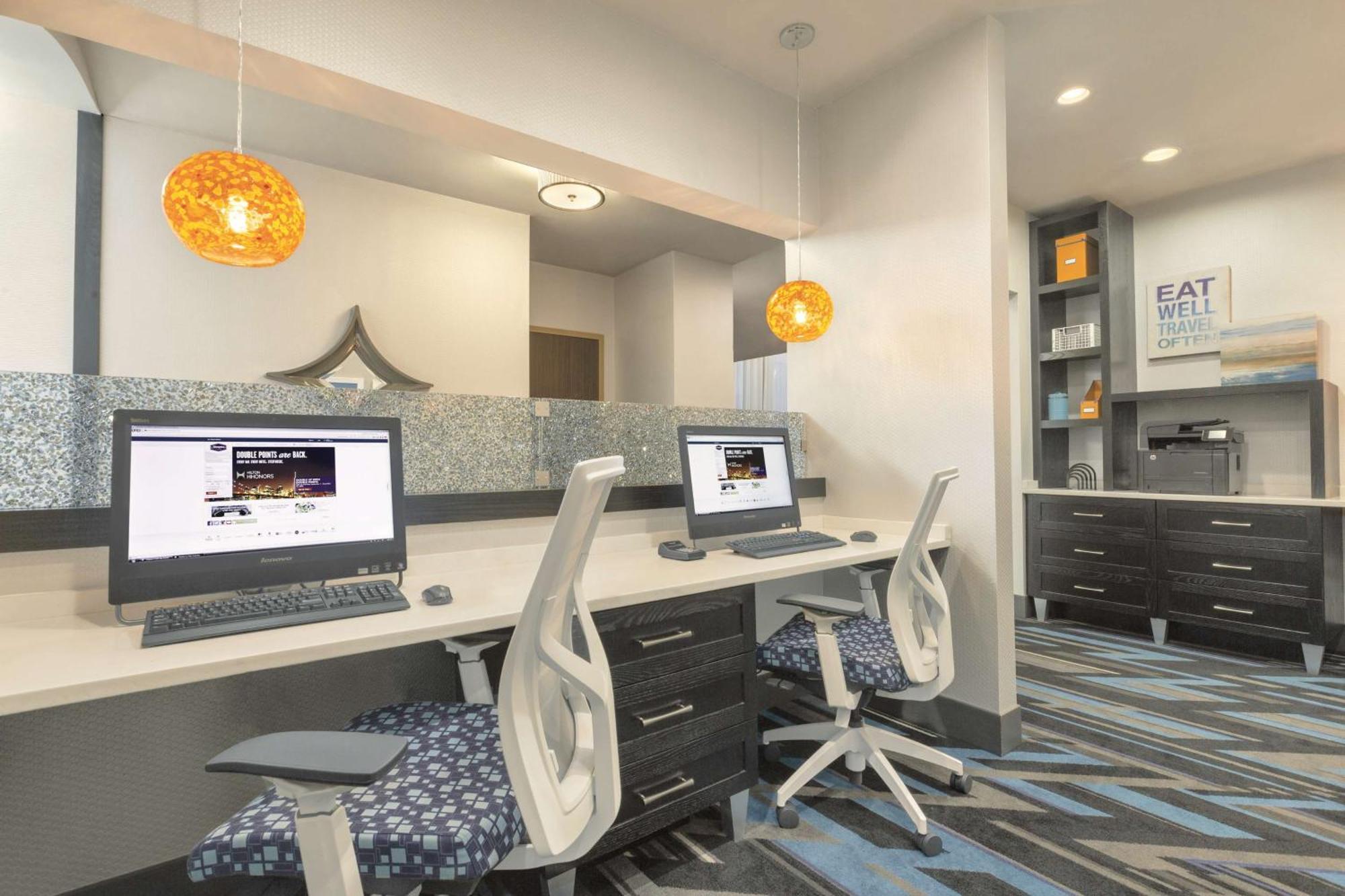 Hampton Inn & Suites Herndon-Reston Екстериор снимка
