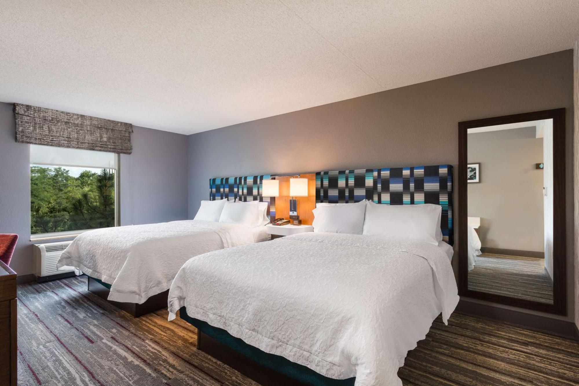Hampton Inn & Suites Herndon-Reston Екстериор снимка