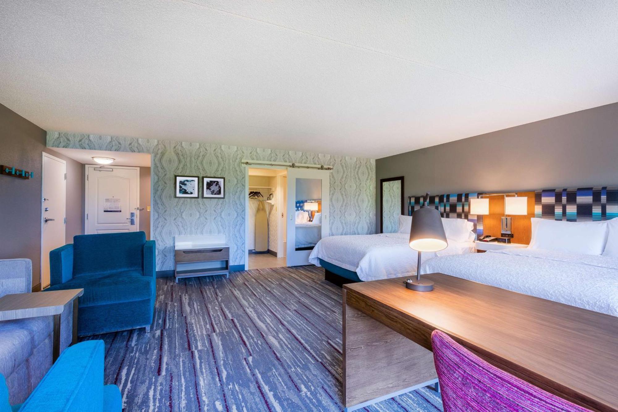 Hampton Inn & Suites Herndon-Reston Екстериор снимка
