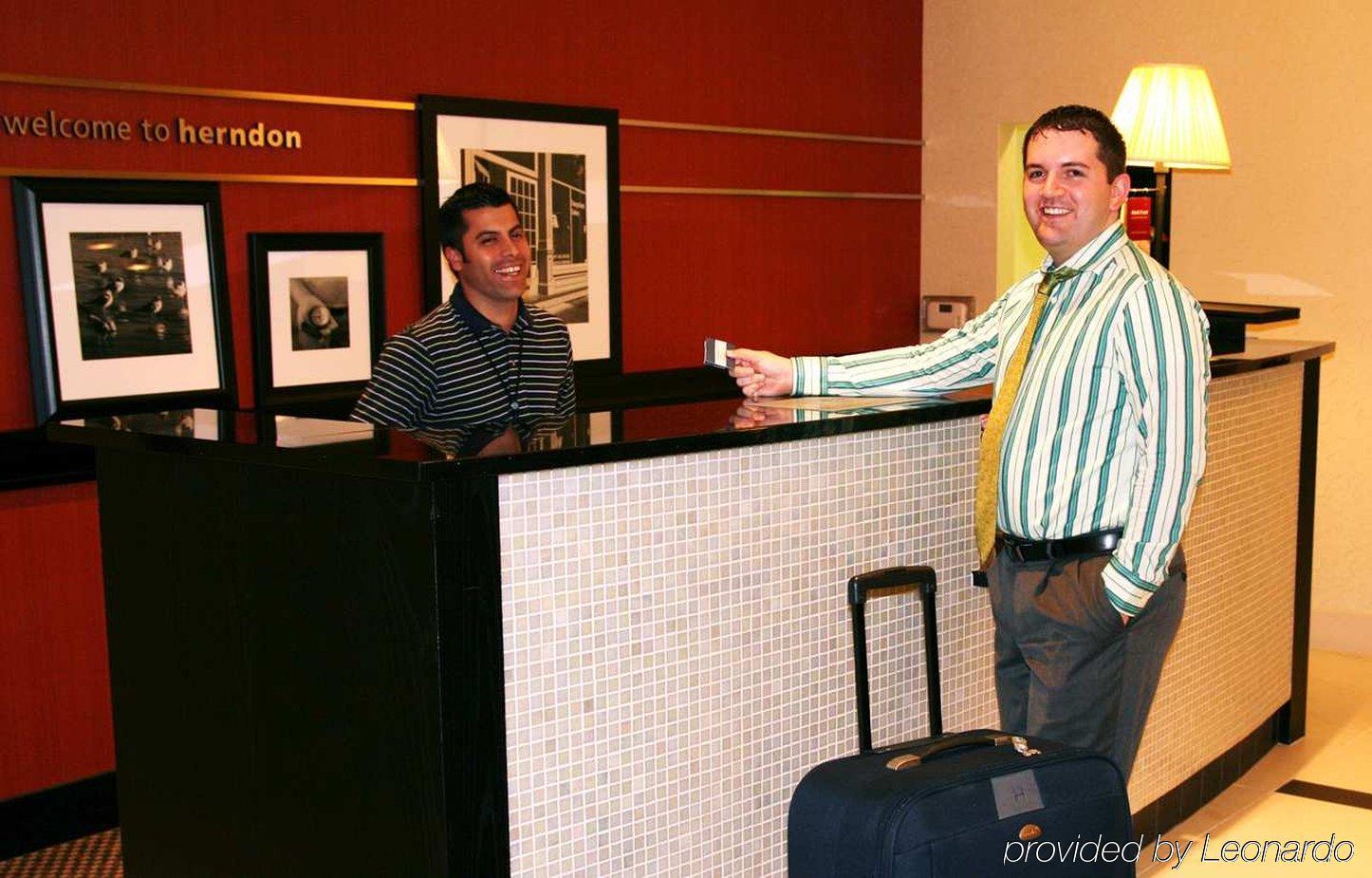 Hampton Inn & Suites Herndon-Reston Интериор снимка