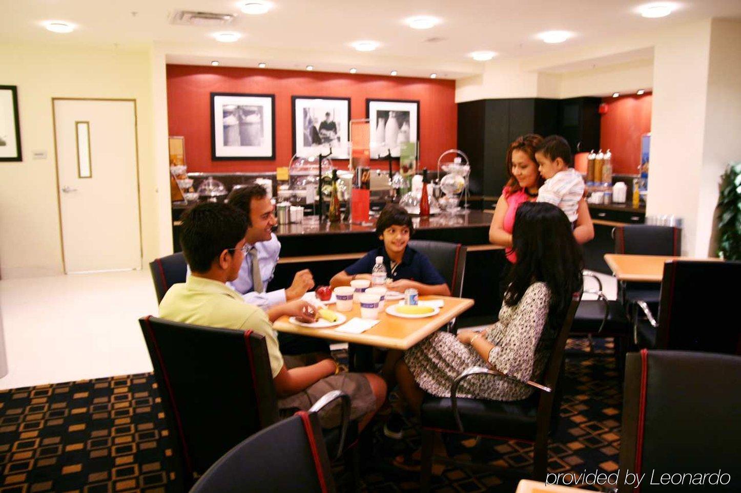 Hampton Inn & Suites Herndon-Reston Ресторант снимка