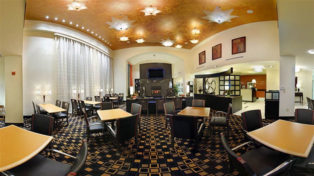 Hampton Inn & Suites Herndon-Reston Екстериор снимка