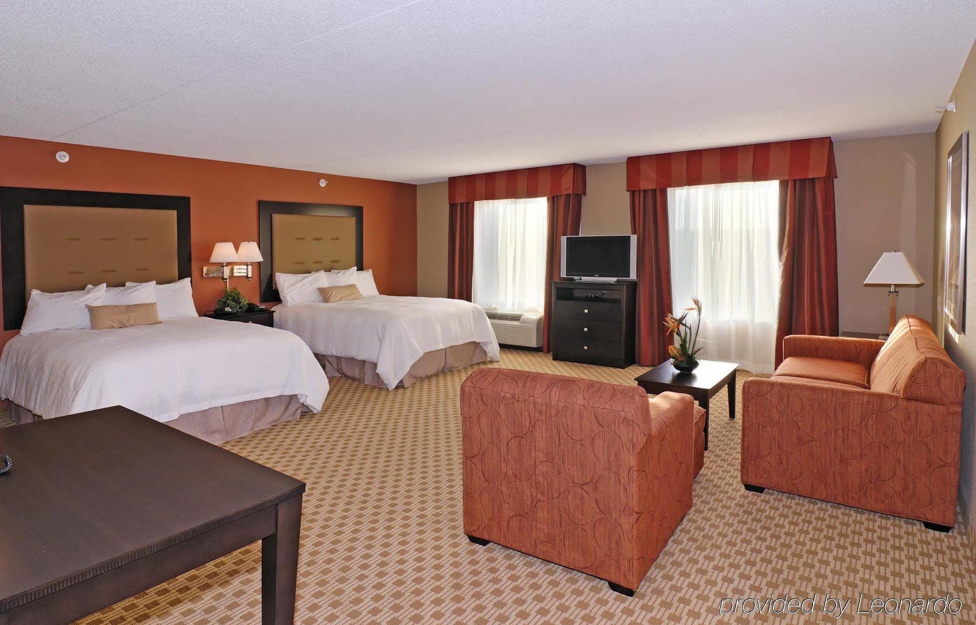 Hampton Inn & Suites Herndon-Reston Стая снимка